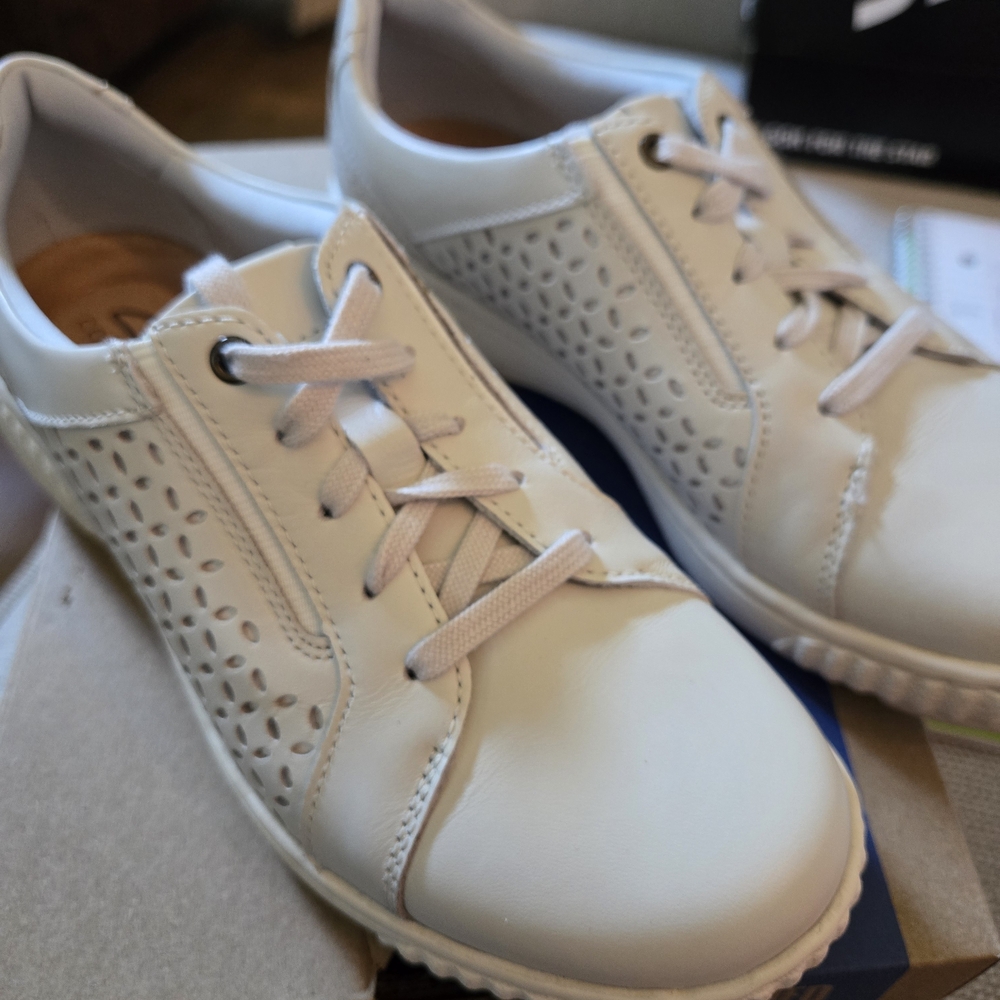 Clarks Caroline ELLA Sneakers